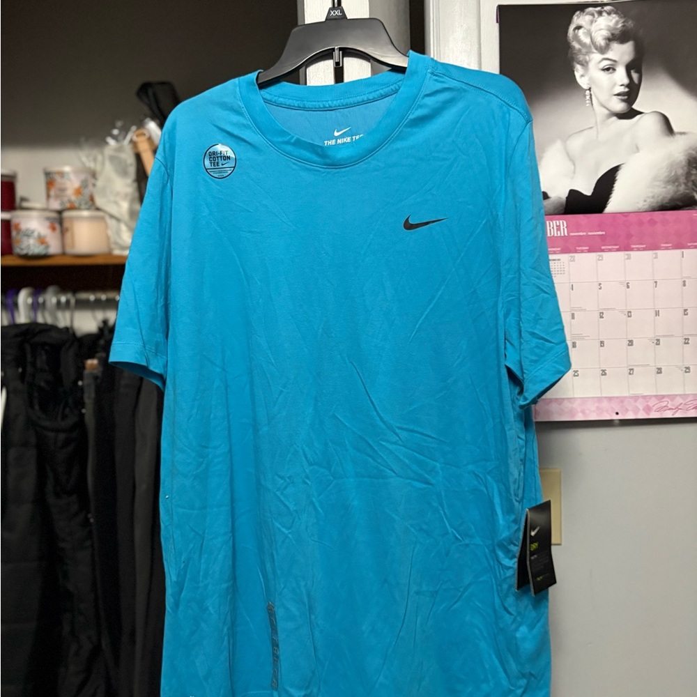 Nike Men's Aqua Blue Short Sleeve Tee